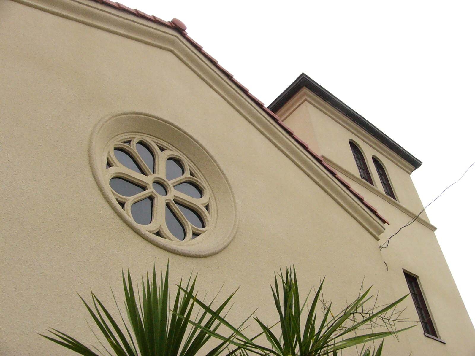 教会東側のバラ窓